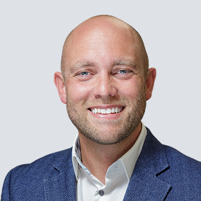 Tim Edwards   Chief Marketing Officer StudyIn 